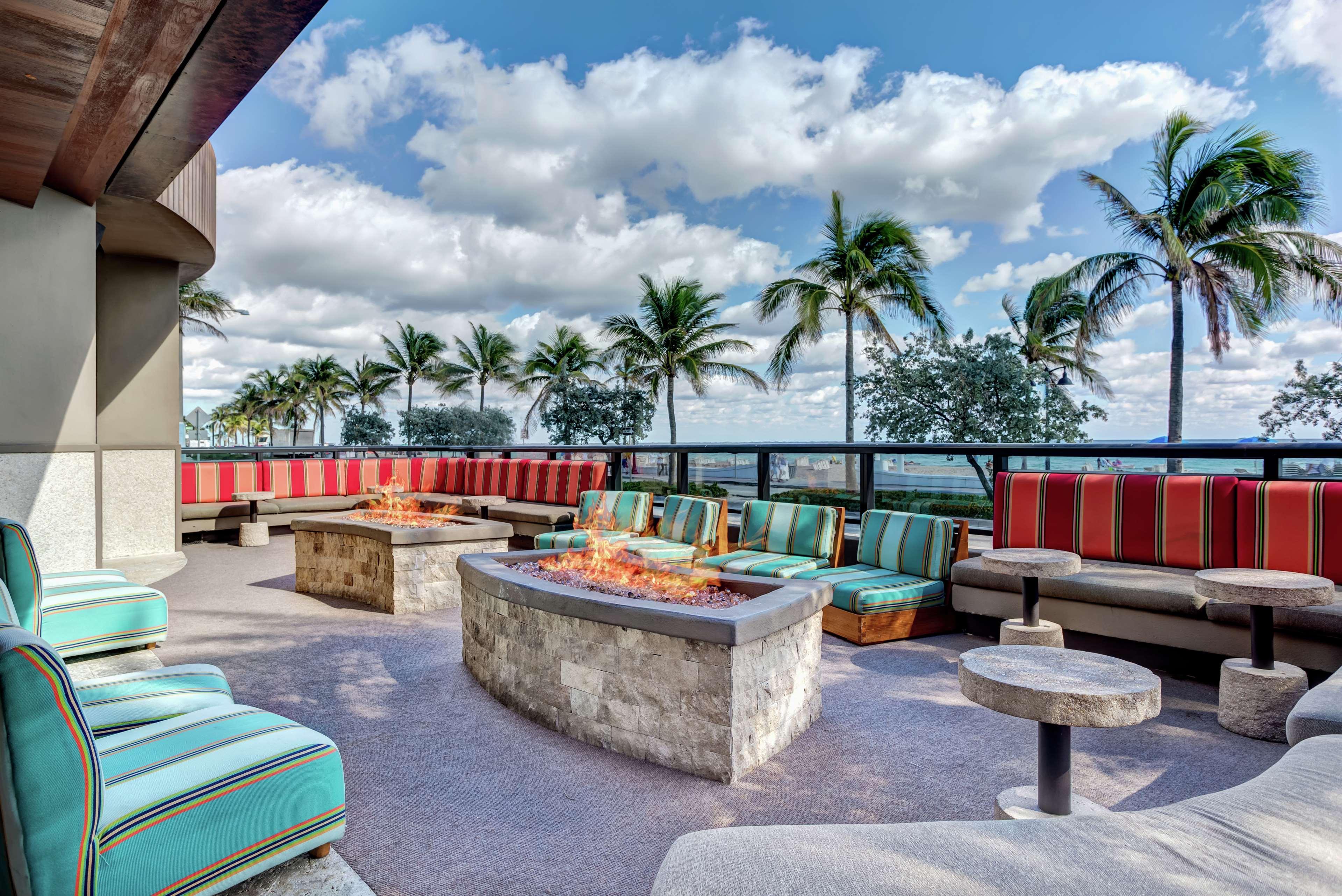 Hilton Fort Lauderdale Beach Resort Exterior photo