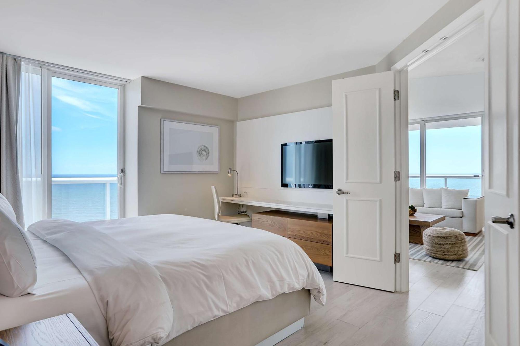 Beach House Fort Lauderdale, A Hilton Resort Exterior photo
