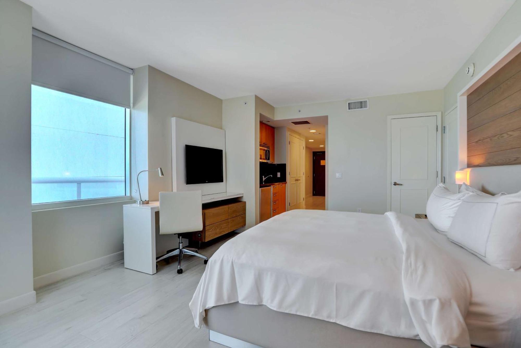 Beach House Fort Lauderdale, A Hilton Resort Exterior photo